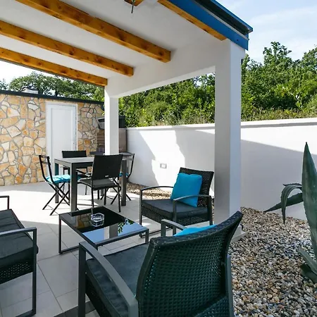 With Parking Space Vantacici, Krk - 20707 Apartmán Malinska